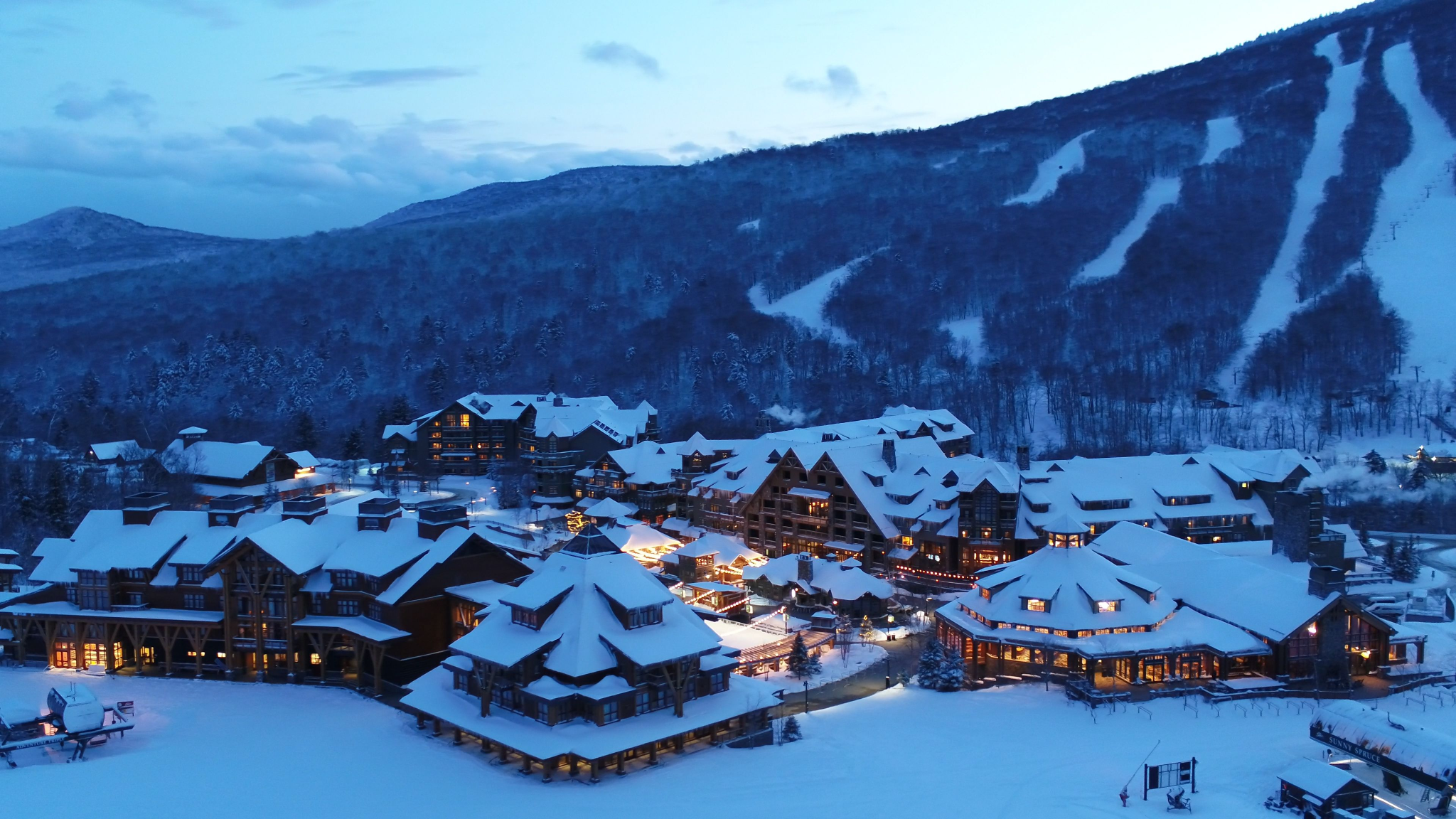 A Classic Vermont Winter, From Slopes to Village Lights