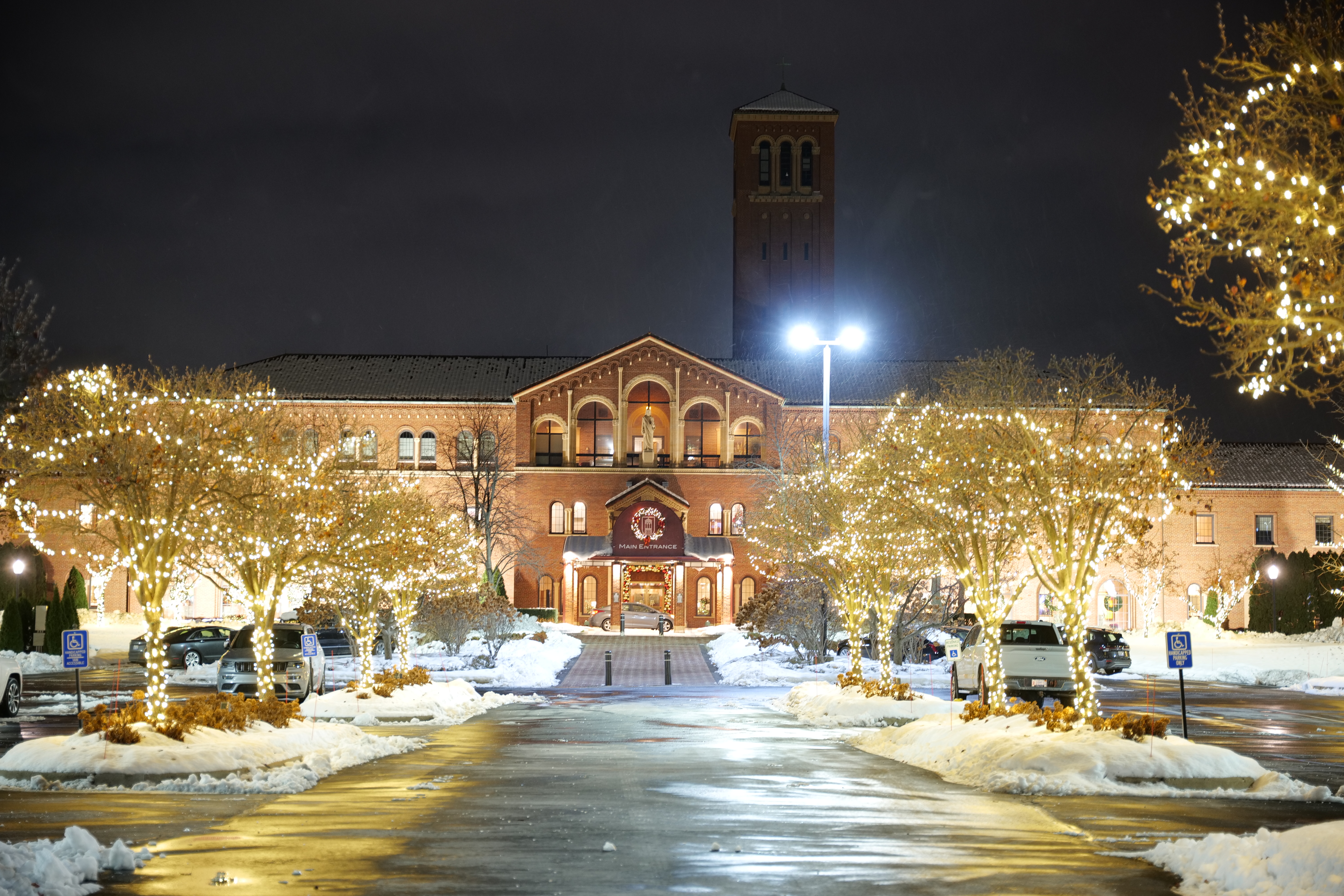 A Season of Holiday Traditions in Plymouth, Michigan