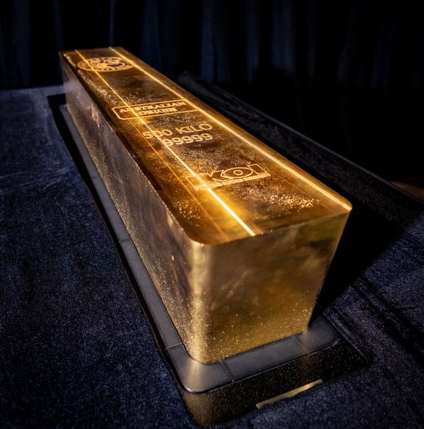 Perth Mint Creates the World’s Largest Gold Bar